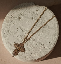 Load image into Gallery viewer, Elegant Cross Necklace