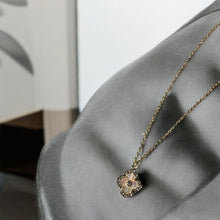 Load image into Gallery viewer, White Flower Shell Pearl
