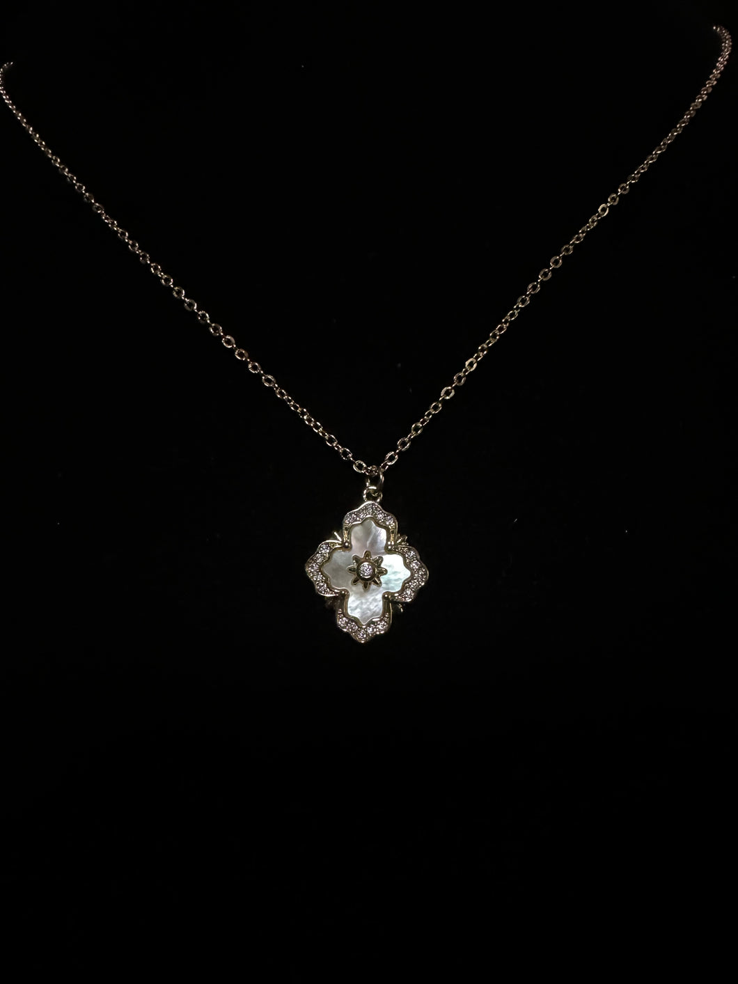 White Flower Shell Pearl